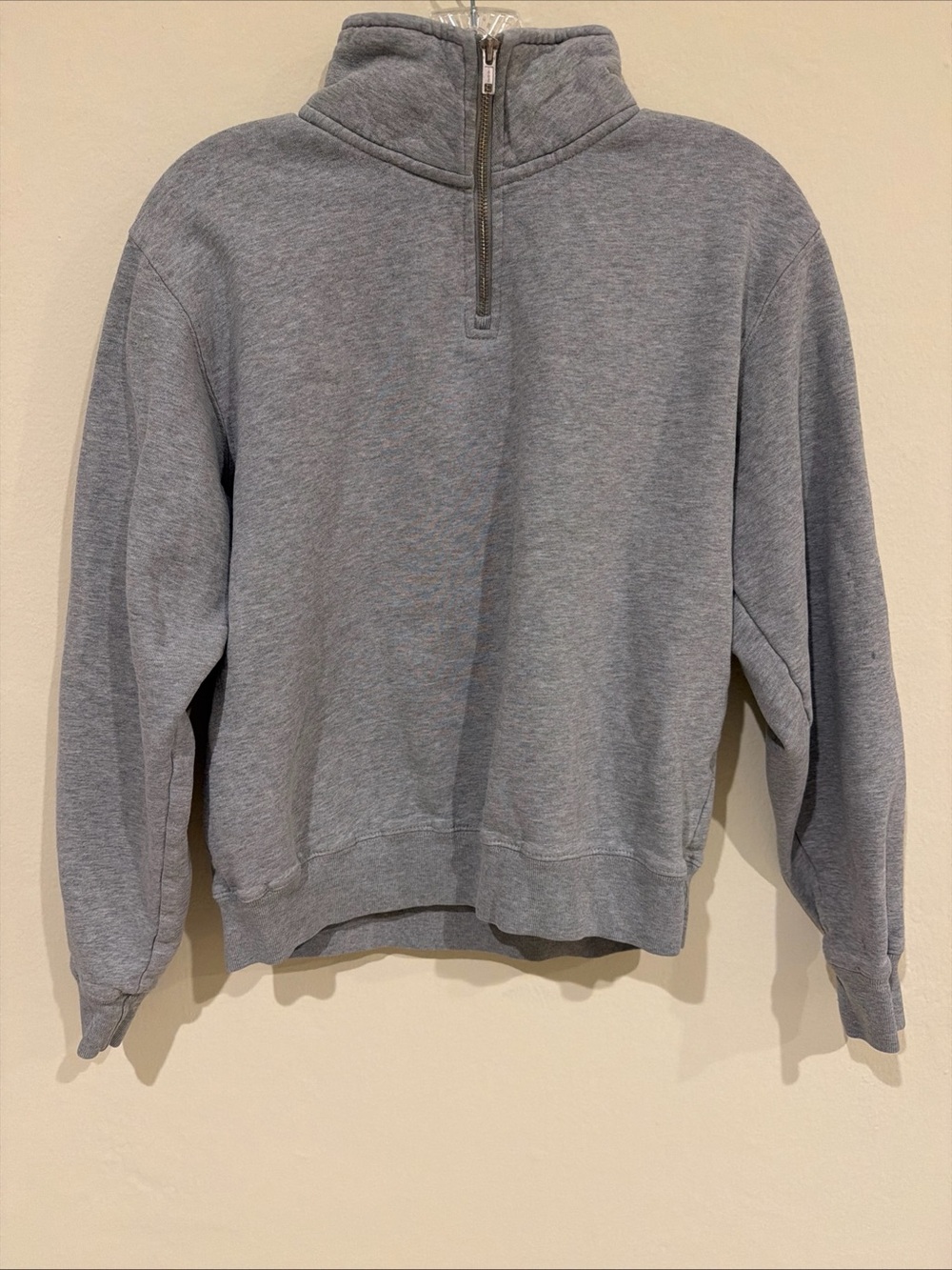 Brandy Melville Quarter Zip, Pullover Sweatshirt - Gray